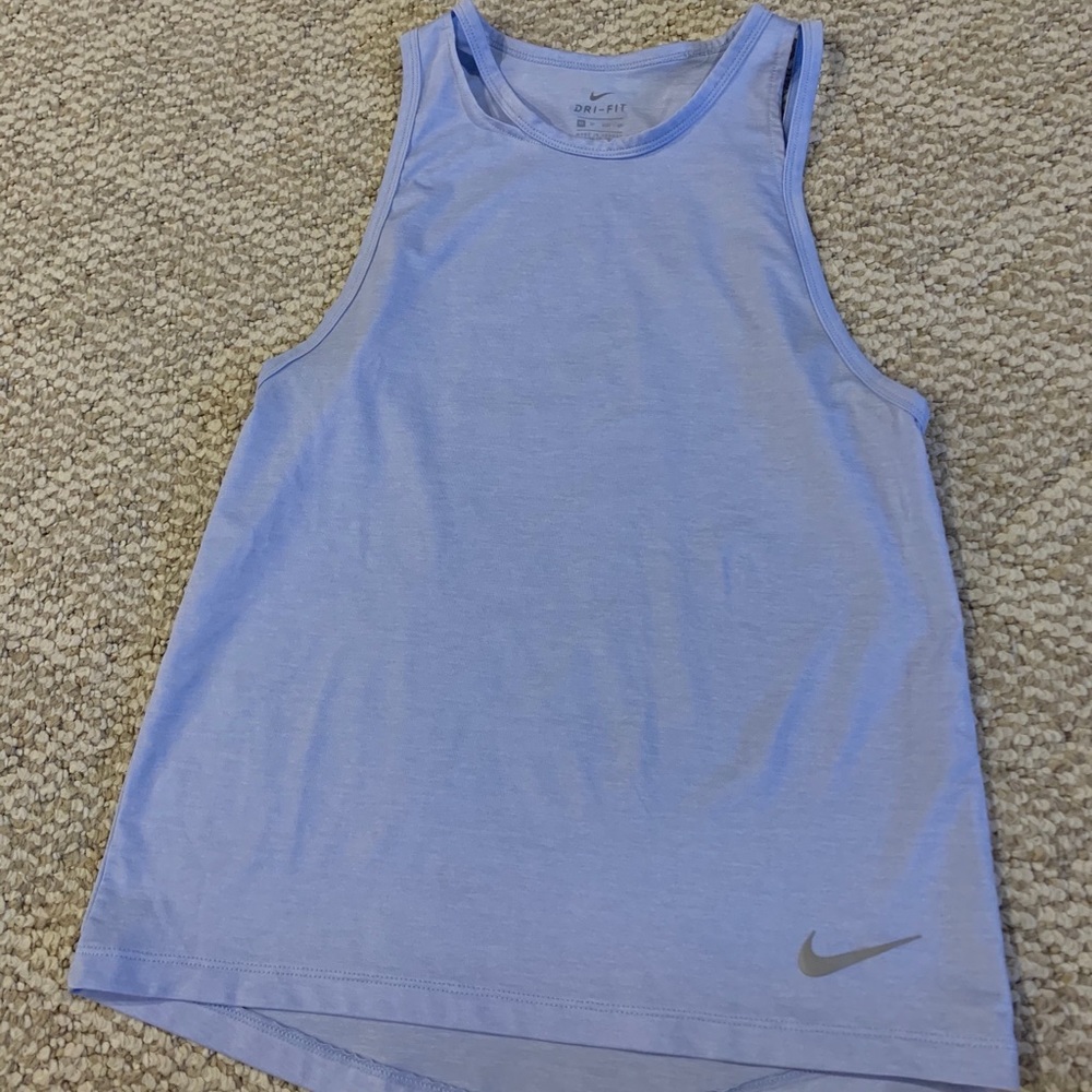 ❄️ Nike Periwinkle color tank top New w/o tags